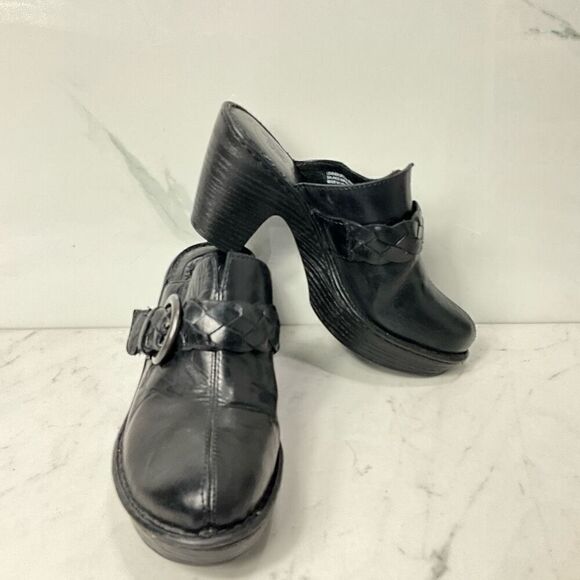 BORN Black Leather Slip On Clogs - Picture 2 of 8